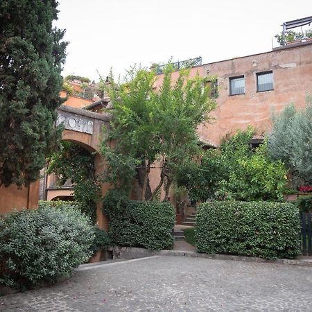 Forum Apartment Рим Екстериор снимка